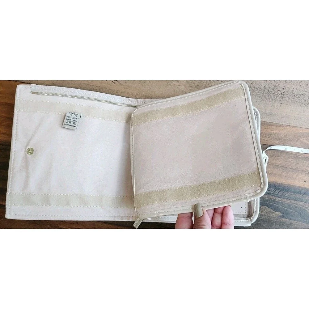 Kendra Scott Zip Away Jewelry Organizer Beige/Gold NWT